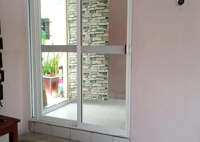 Apartment En Planta Alta A Pie De Avenida Cozumel